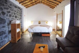 Standard Villa, 1 Bedroom, Hot Tub, Mountain View | Free cribs/infant beds, free WiFi, bed sheets