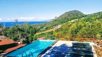 Piscina all'aperto