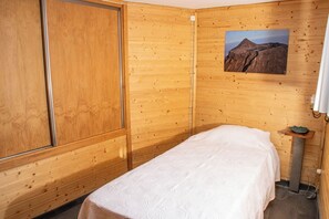 Villa Standard, 2 chambres, accÚs piscine, vue jardin | Lits bébé (gratuits), Wi-Fi gratuit, draps fournis