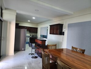 Dining - Tranquil 6-bedroom house with AC,open bar and pool in Playa El Pimental (Playa El Pimental)