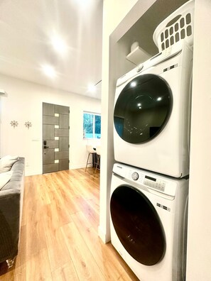 Interior - New Construction - Modern 2BR + 1Bath! (Los Angeles)