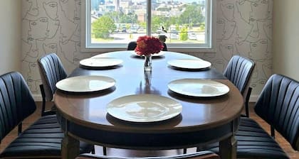 Grand View | Walk to Falls, Casino & Attractions