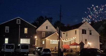 Grand View | Walk to Falls, Casino & Attractions