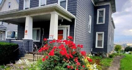 Perfect for Groups | 10BR Sleeps 26 by Falls & Fun