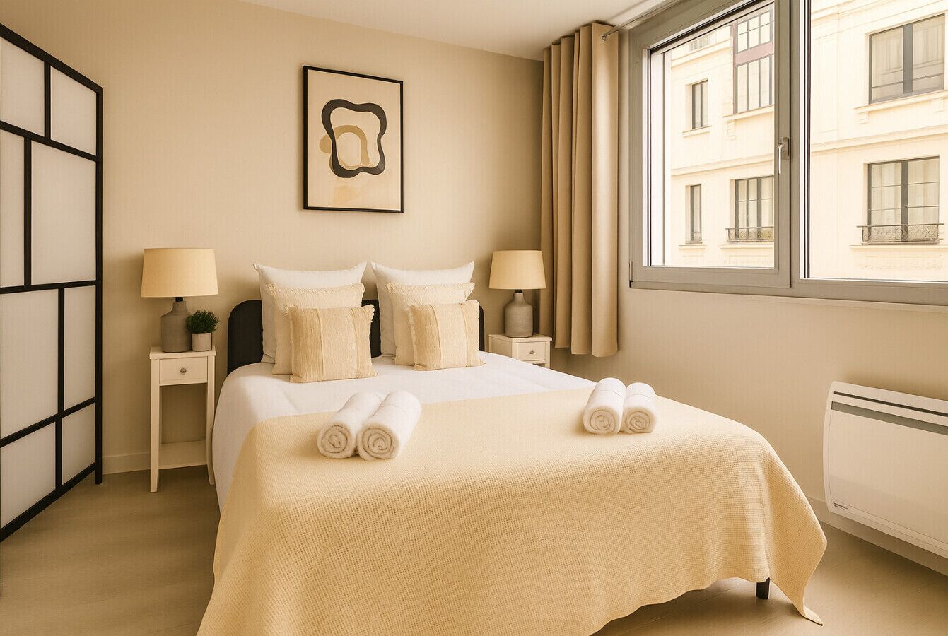 Strykjärn/strykbräda, wi-fi och sängkläder