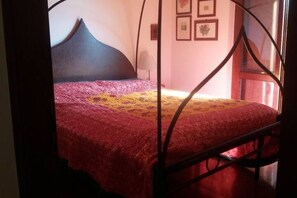 WiFi, bed sheets
