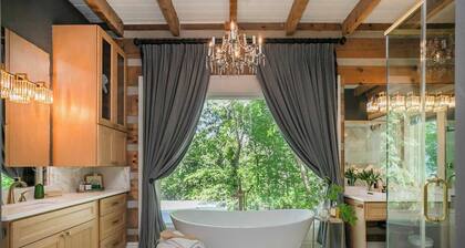 35 Acre Villa w/ Pool, Spa, Wine Cellar & Gym + Near Golf Club La Pearla Ranch by Avantstay