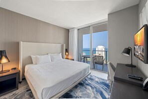 2 bedrooms, in-room safe, desk, iron/ironing board