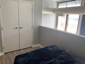 1 chambre, bureau, fer et planche à repasser, Wi-Fi