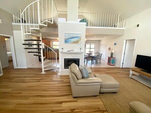 ハウス ベッド (複数台) (Blue Heron) | リビング エリア