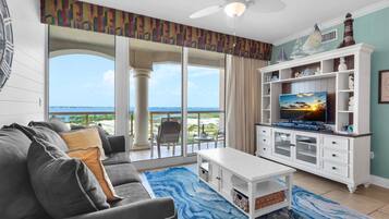 Kondominium, Beberapa Tempat Tidur (Portofino Island Resort 3-706) | Area keluarga