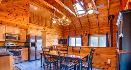 Spacious 5-bedroom lake house on Akers Pond in Errol