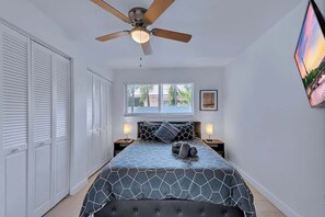 2 bedrooms, iron/ironing board, WiFi, bed sheets