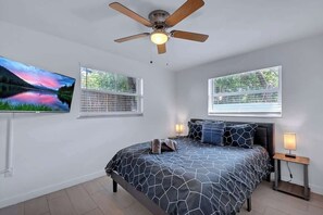 2 slaapkamers, een strijkplank/strijkijzer, wifi, beddengoed