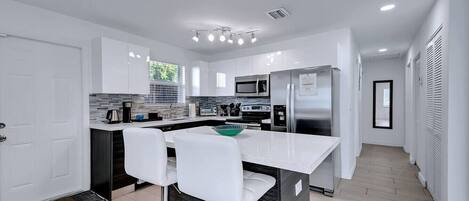 Fridge, microwave, oven, stovetop