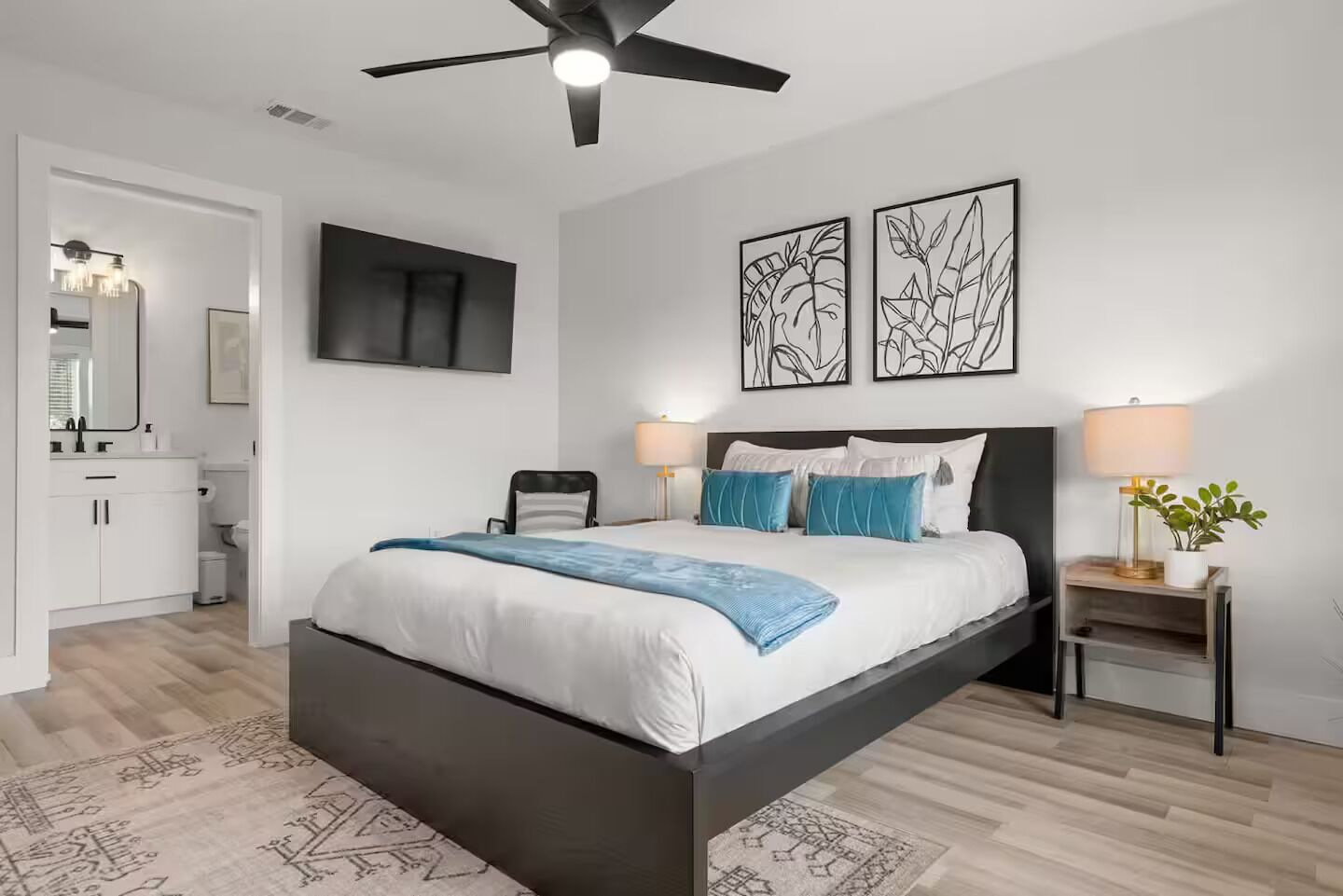 2 chambres, fer et planche à repasser, lit parapluie, Wi-Fi gratuit