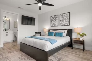 2 soverom, strykejern/-brett, reiseseng for barn og wi-fi (inkludert)