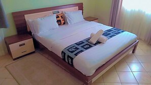 6 bedrooms, Internet, bed sheets