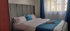 10 habitaciones, internet y ropa de cama