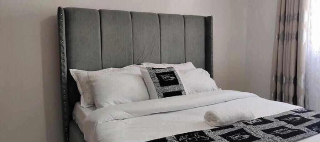 10 bedrooms, internet, bed sheets