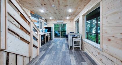 Cliffside Cottage – Stunning Ocean Views at Friends by the Ocean