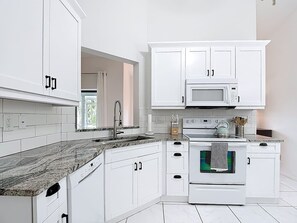 Fridge, microwave, oven, stovetop - 3BR Retreat – Hot Tub, Fire Pit & Parking (Naples)