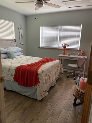 3 bedrooms, desk, iron/ironing board, WiFi