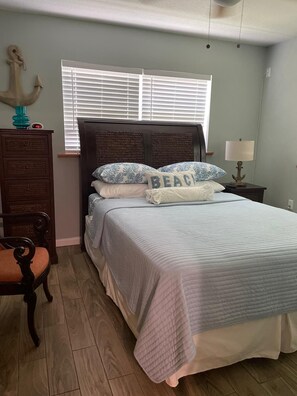 3 bedrooms, desk, iron/ironing board, WiFi