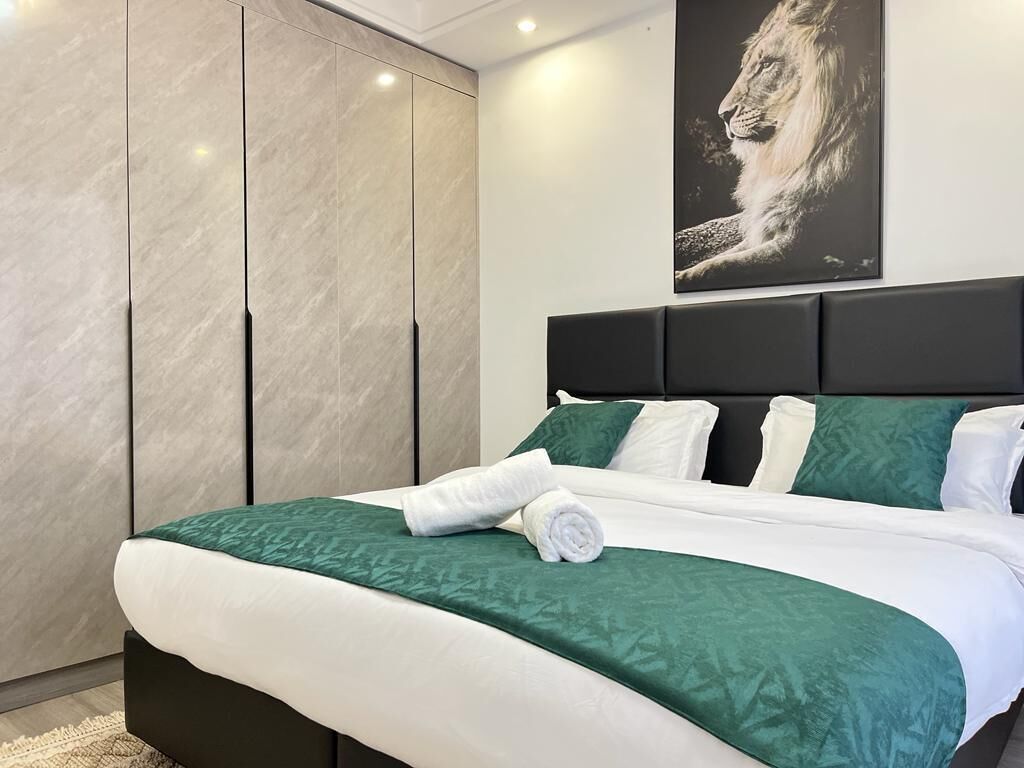 2 chambres, fer et planche à repasser, Wi-Fi, draps fournis