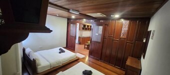 Uptown Eco Hotel