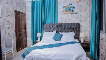 Desk, free WiFi, bed sheets