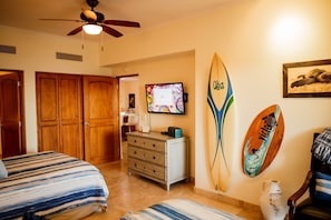 Apartment, Multiple Beds, Balcony, Ocean View (Las Mañanitas LM E3402) | 2 bedrooms, individually decorated, individually furnished, bed sheets