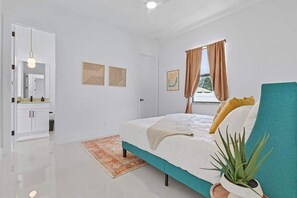 3 makuuhuonetta, silitysrauta/-lauta, Wi-Fi, vuodevaatteet