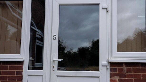 Unclassified image, 1 of 27, button - Stylish Flat in Wolverhampton | Long & Short Stays (Wolverhampton)