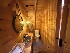 高級小木屋, 露台, 山景 | 浴室