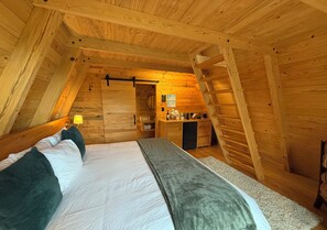 Chalet superior, balcón, vista a la montaña