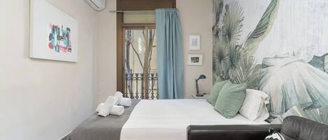 2 chambres, fer et planche à repasser, accès Internet, draps fournis