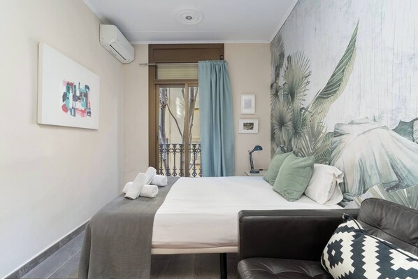 2 habitaciones, tabla de planchar con plancha, internet y ropa de cama 