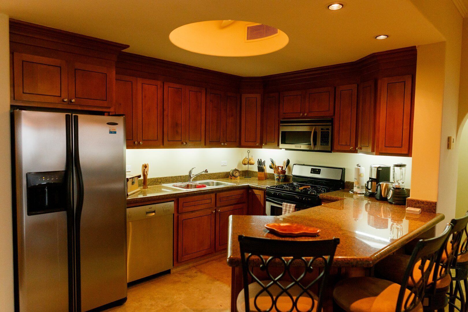 Apartment, Multiple Beds, Balcony, Ocean View (Las Mañanitas LM F4404) | Private kitchen | Coffee/tea maker, dining tables