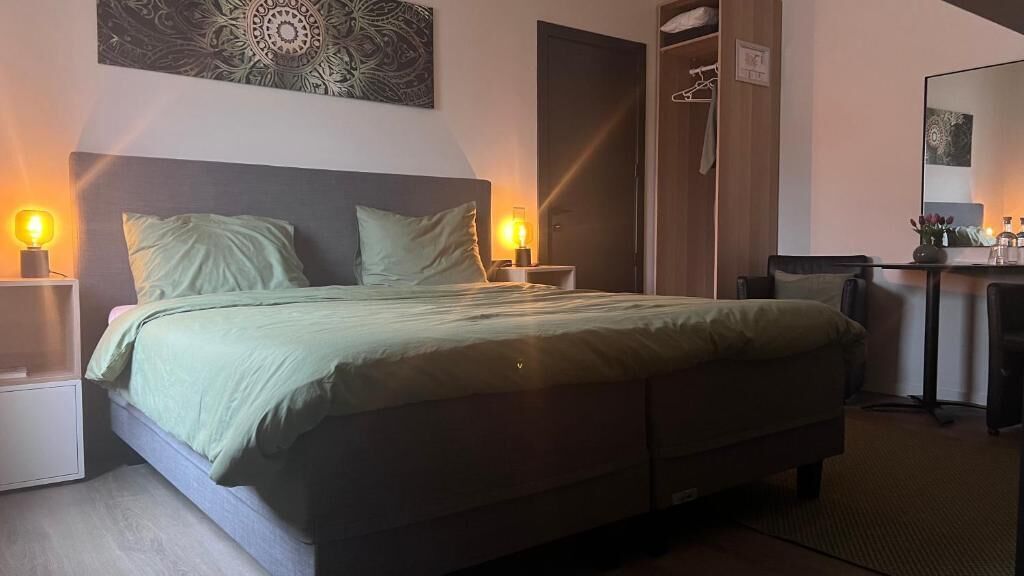 Standard Double Room, Garden View