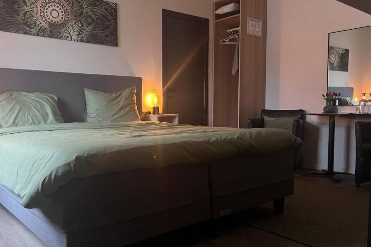 Standard Double Room, Garden View