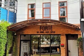 Exterior detail - Forte Hostel (Chiang Mai)