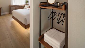 Phòng đơn Premier, phù hợp cho người khuyết tật | Bộ trải giường bằng vải cotton Ai Cập, bộ đồ giường cao cấp