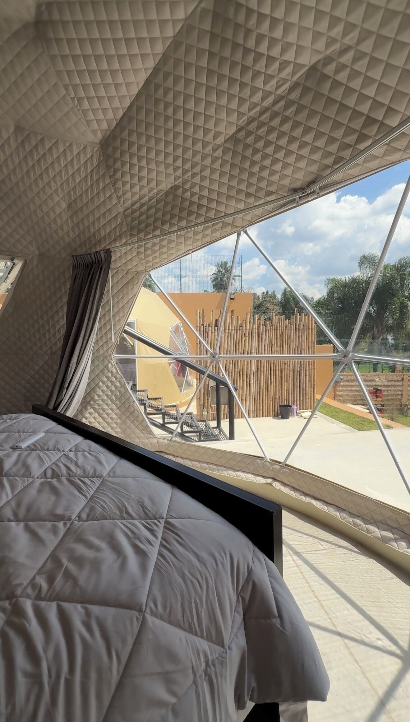 PREMIUM DOME WITH JACUZZI VIEW OF THE DAM