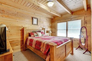 2 bedrooms, iron/ironing board, Internet, bed sheets - Walk to Douglas Lake: Cabin w/ Private Hot Tub! (Sevierville)
