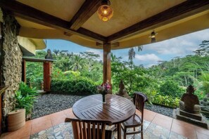 Room - Yoga Maya Villa (Bali)