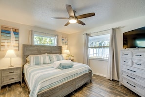 2 bedrooms, iron/ironing board, Internet, bed sheets