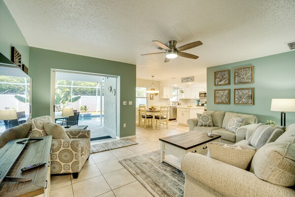TV - 3 Mi to Manasota Key: Stylish Single-Story Home! (Venice)