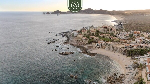 Beach - Beachfront Condo With Amazing View to the Sea (Cabo San Lucas)