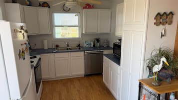 Microwave, oven, stovetop, dishwasher